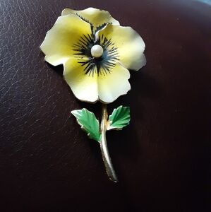 Vintage Enamel Pansy Yellow Gold Tone Brooch